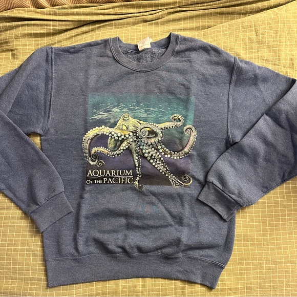 Aquarium of the Pacific Octopus Sweatshirt - Picture 1 of 5